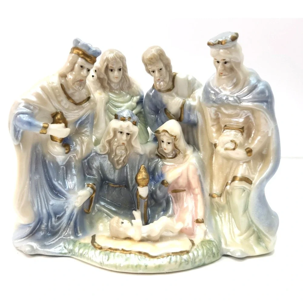Sm.‎ Porcelain Nativity by Homewares
